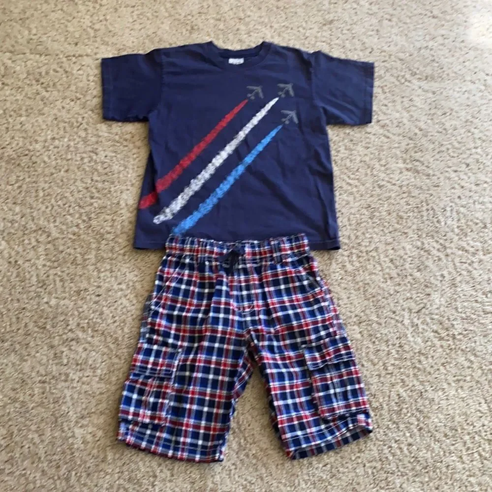 Boys size 8 patriotic short set